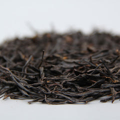 HelloYoung Dian Hong Black Tea Yunnan Old Tree Golden Needle Straight Strip Cooked Tea 500g