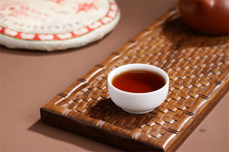 HelloYoungPuer Raw tea-cake puerh resistant brewing bright color sweet Old ban zhang Tea