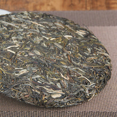 HelloYoung Ban Zhang Wang Tea Health  Green Tea Natural Orchid Cha Tea Cake 357g