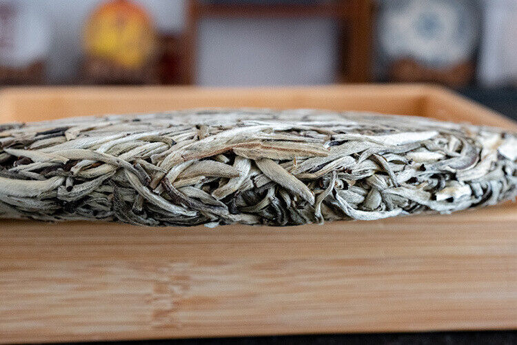 HelloYoung 357g white hair silver needle Yunnan ancient tree tea cake moonlight white tea