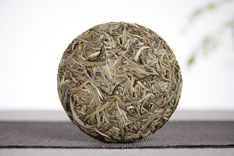 white hair silver needle Yunnan small cake moonlight white old white tea 100g