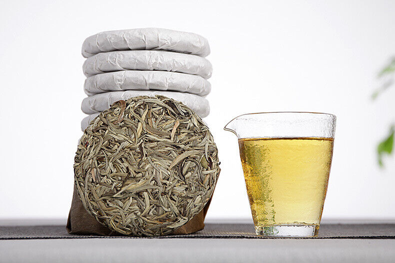 HelloYoung 100g white hair silver needle Yunnan small cake moonlight white old white tea