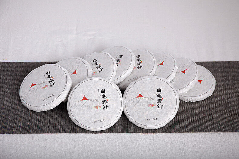 HelloYoung 100g white hair silver needle Yunnan small cake moonlight white old white tea