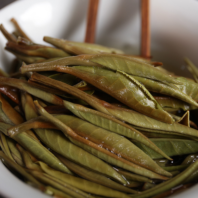 HelloYoung Pu'er raw tea white hair silver needle white hair single bud moonlight white tea