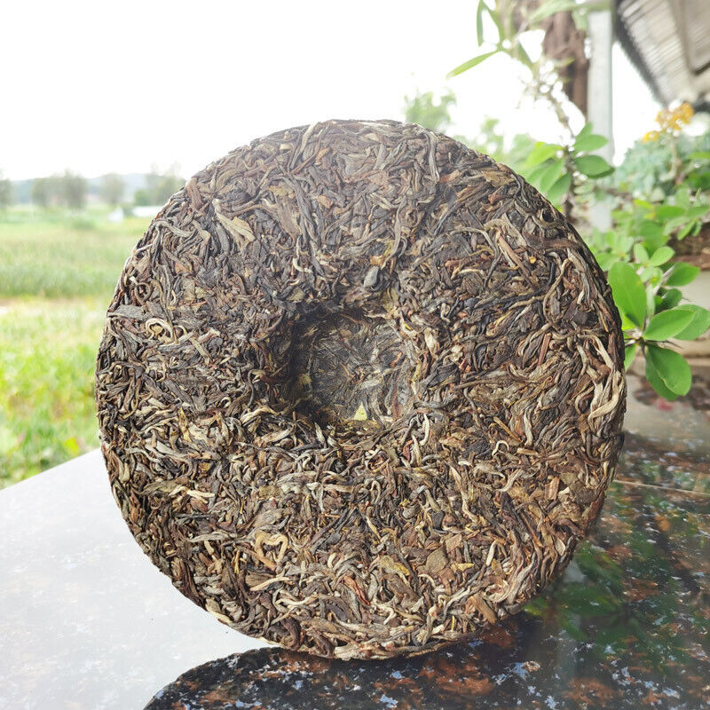 HelloYoung Organic Pu'er Spring Tea Zhonghongying KunLu Mountain Tea Ancient Tree Tea 357g