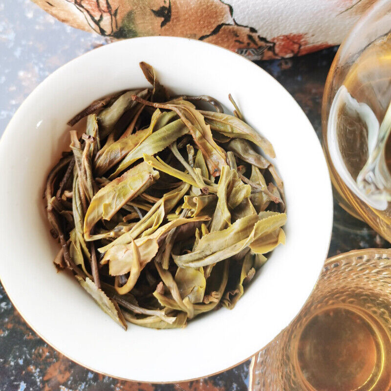 HelloYoung Organic Pu'er Spring Tea Zhonghongying KunLu Mountain Tea Ancient Tree Tea 357g