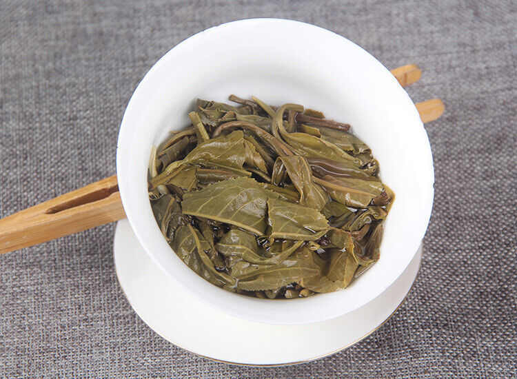 HelloYoung Pu-erh Tea Leaves Yunnan Pu-erh Tea 357g Raw Tea Cake Old Tree Pu-erh Tea Cake