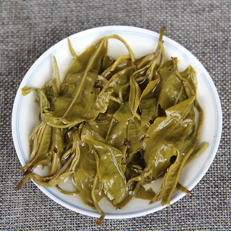 HelloYoung Yunnan Biluochun Green Tea Loose Leaf Iron Box Gift Tea Chinese Slimming Tea 80g