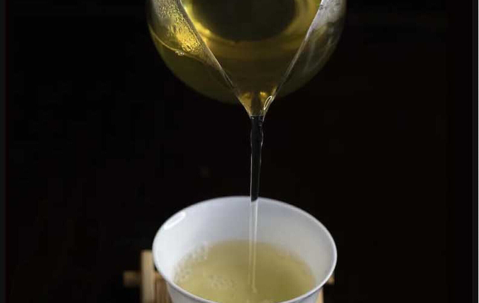 HelloYoung Yunnan Tea Nannoushan Head Spring Ancient Tree Pu'er Raw Tea 357g Cake Tea