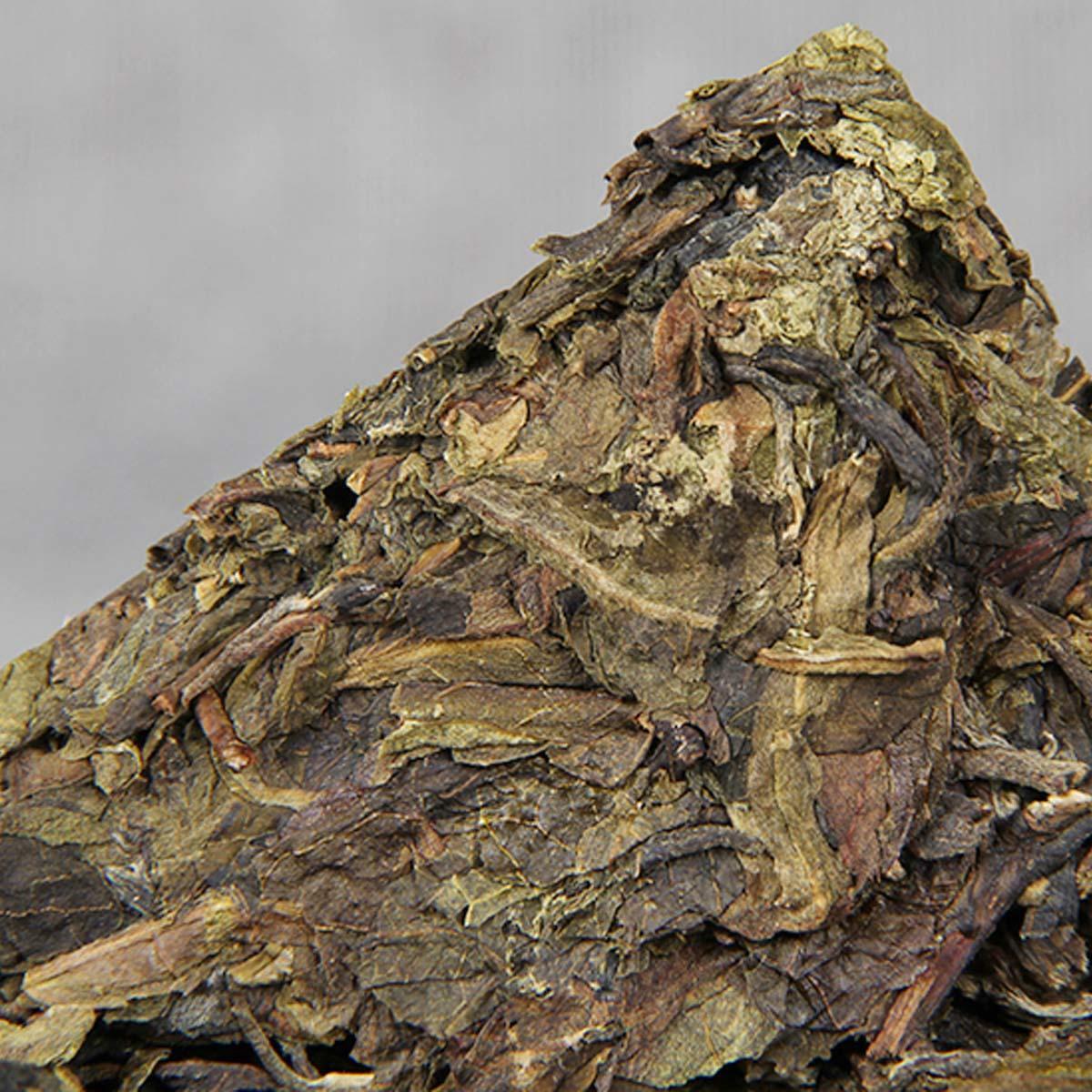 HelloYoung Bingdao Golden Leaf Ancient Tree Candy Sweet Tea Yunnan Puerh Cha Tea Brick 500g