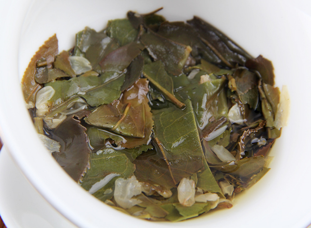 HelloYoung Jasmine white tea cake leaf tea jasmine white tea peony flower fragrance 17.6oz