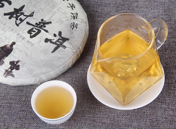 HelloYoung Old Tree Puerh Cha Tea Seven Seed Cake Tea Leaves 357g Lincang Iceland Gold Leaf