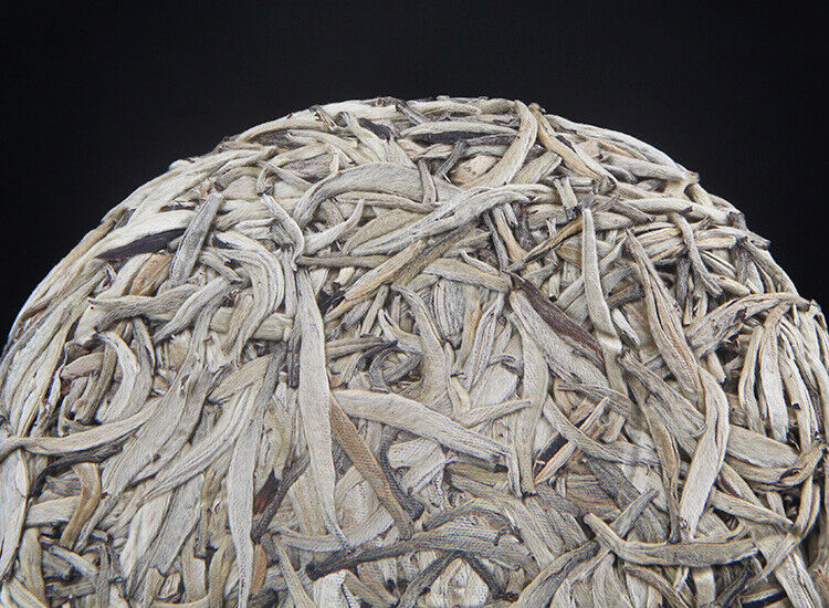 HelloYoung 200g White Tea Cake Silver Needle Yunnan White Tea Ancient Tree Pu'er Tea Cake