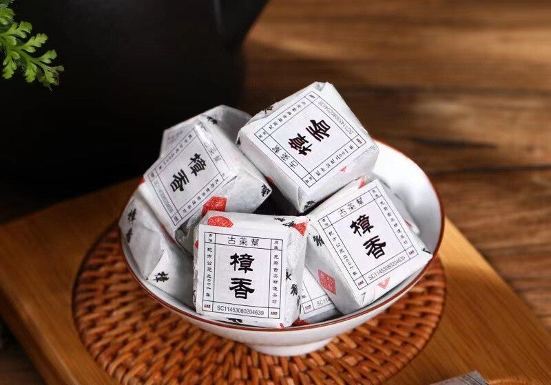 500g Yunnan Small Square Brick Pu'er Tea Banzhang Brick Tea Aged Pu'er