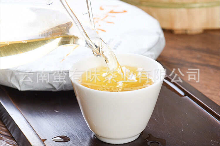 HelloYoung 357g Moonlight White Tea Cake Yunnan Baihao Silver Needle Jinggu Single Bud