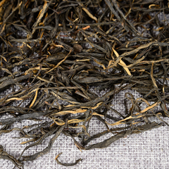 HelloYoung Fengqing Dian Hong tea raw Pine needles one bud two leaves straight black tea