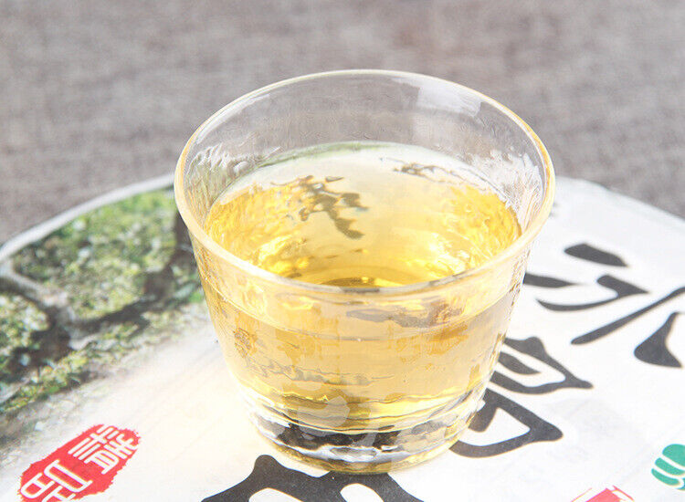 HelloYoung Pu'er Raw Tea Iceland Ancient Tree 357g Yunnan Tea Cake 普洱茶生茶 冰岛普洱古树 357g 云南饼茶
