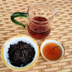 HelloYoung Premium Pu'er Black Tea Healthy Drink Organic Peacock Pu'er Ripe Tea Cake 357g
