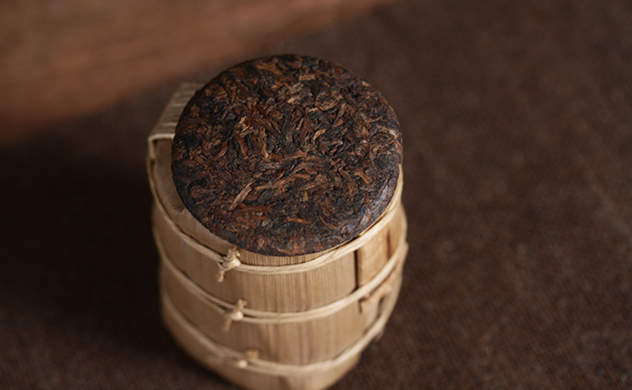 HelloYoung 672g Basket of 84 pieces Yunnan Puerh Cake Ripe Tea Linglong Small Cake