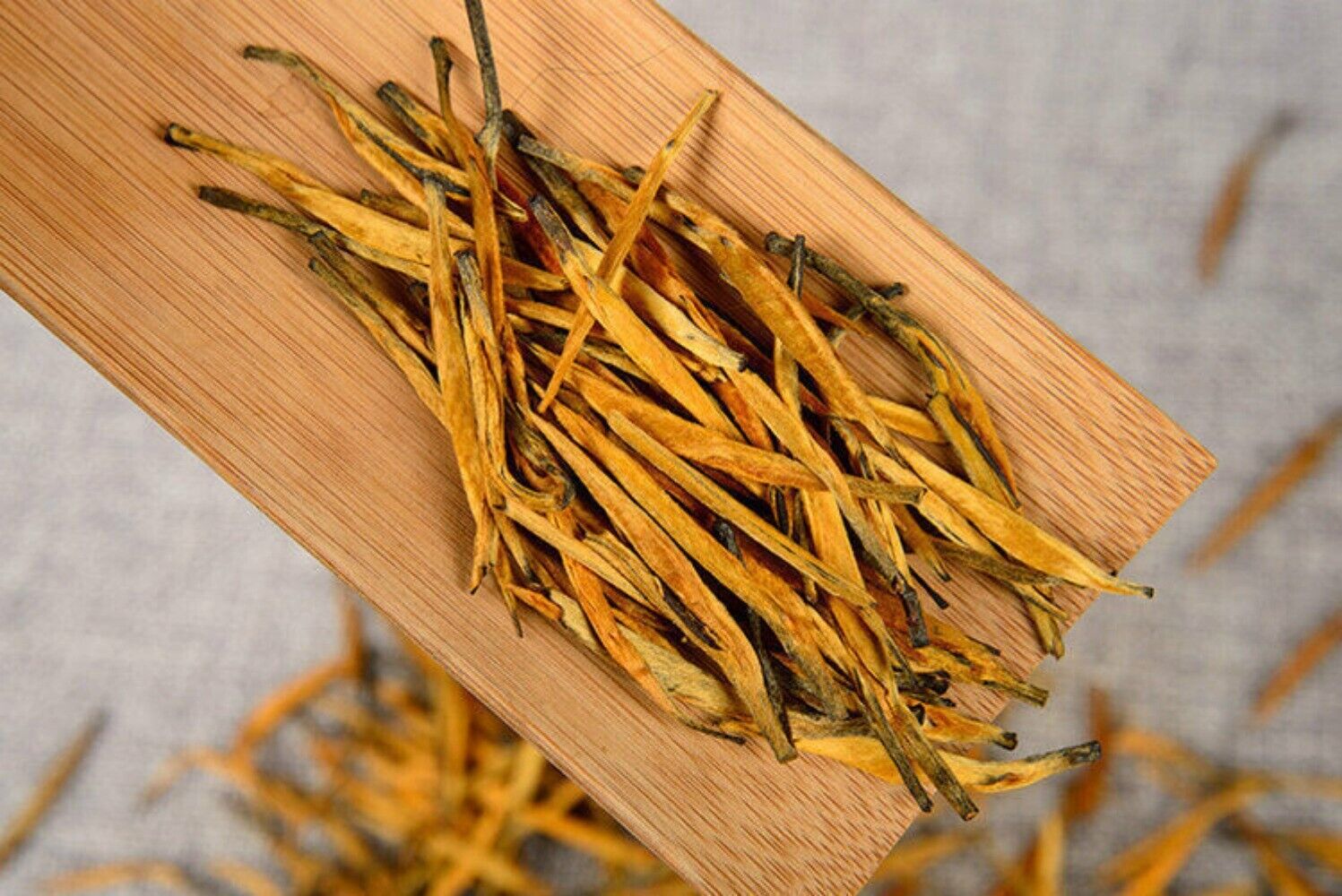 Yunnan DianHong Balck Tea Golden Needle Large Tree Golden Buds Black Tea 250g