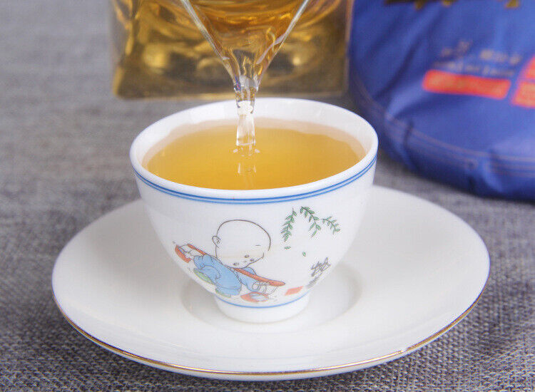 HelloYoung 357g Yunnan Puer Raw Tea 普洱生茶 古六大茶山之首革登青饼早春古树茶生普357g