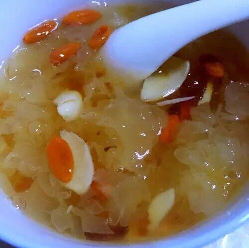 HelloYoung Snow Fungus Ball Edible Mushrooms Good for Health Great Tremella Fuciformis 100g