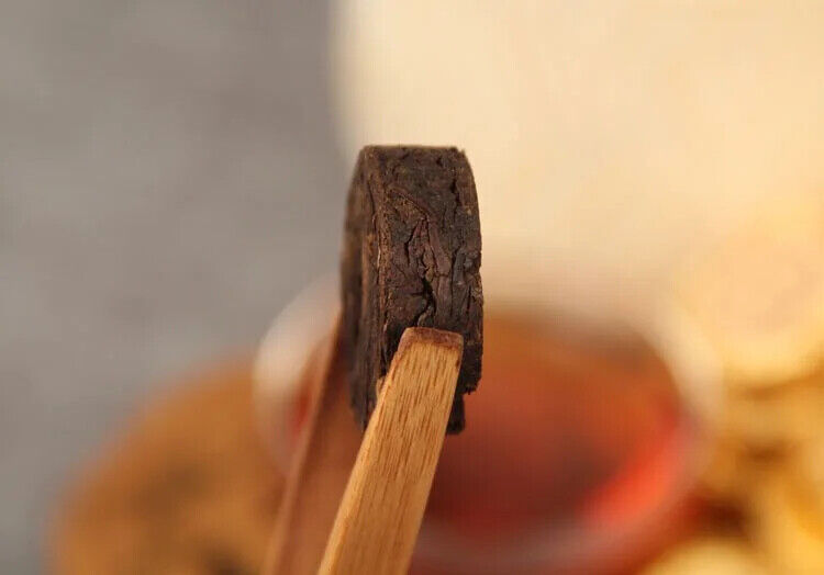 Mellow and Fragrance Yunnan Shu Puer Small Tea Cake Golden Buds Cha Bing 500G