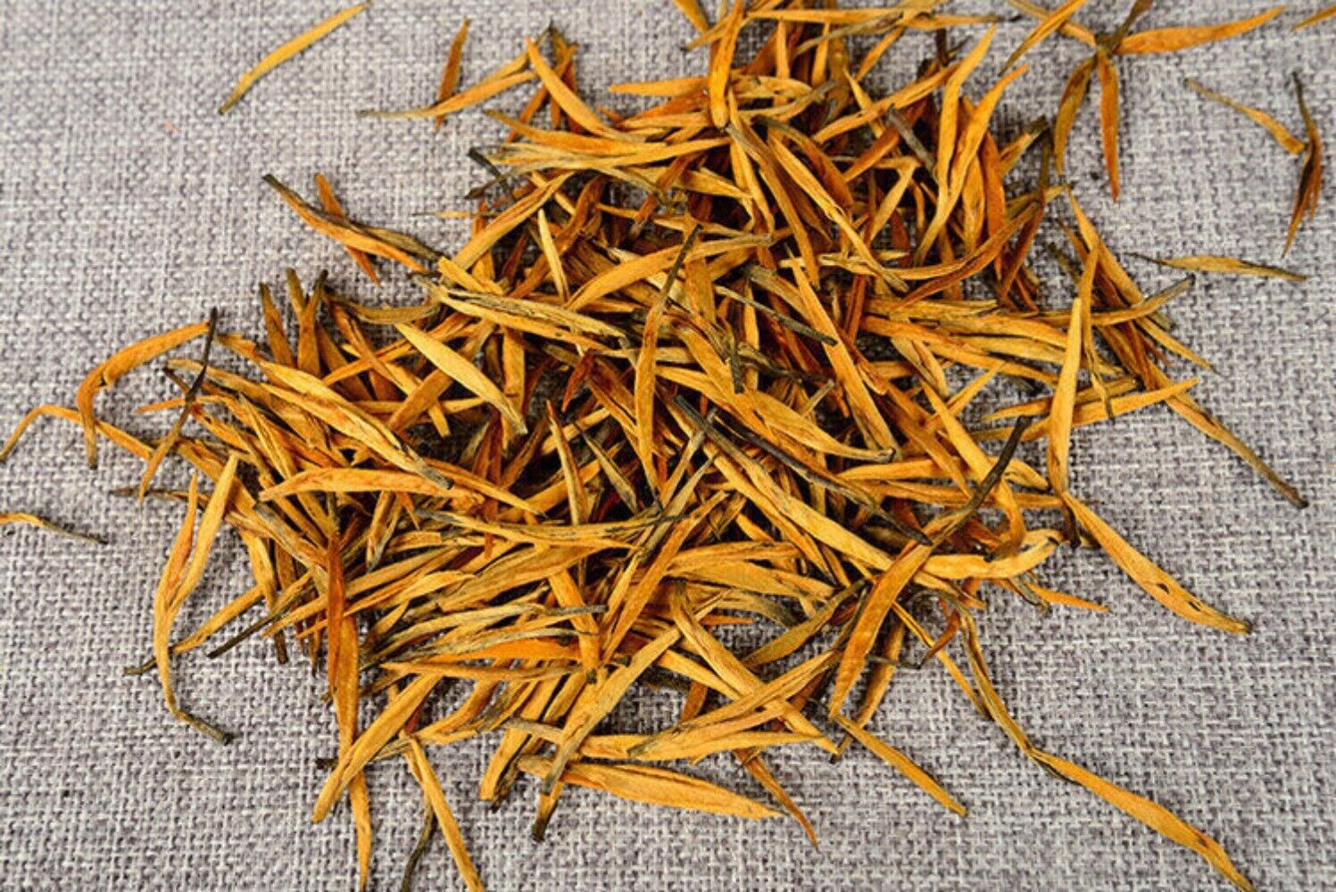Yunnan DianHong Balck Tea Golden Needle Large Tree Golden Buds Black Tea 250g