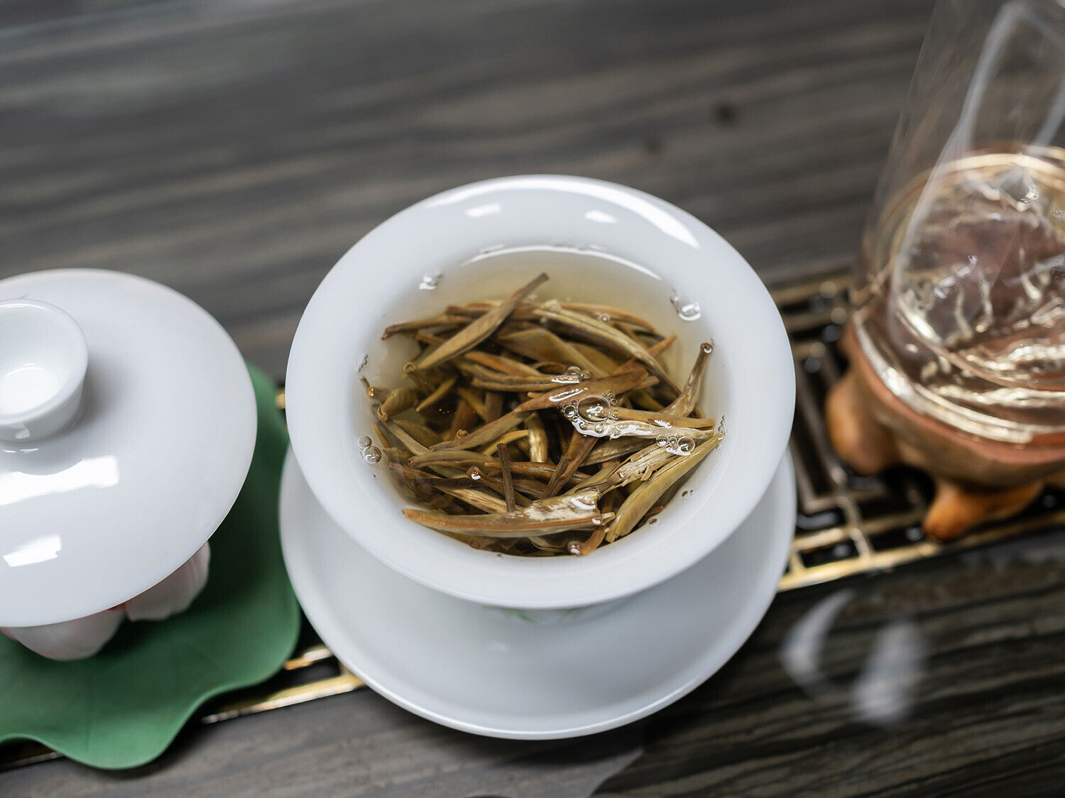 HelloYoung 200g Yunnan Tea Cake White Hair Silver Needle TeaJinggu White Bud Silver Bud