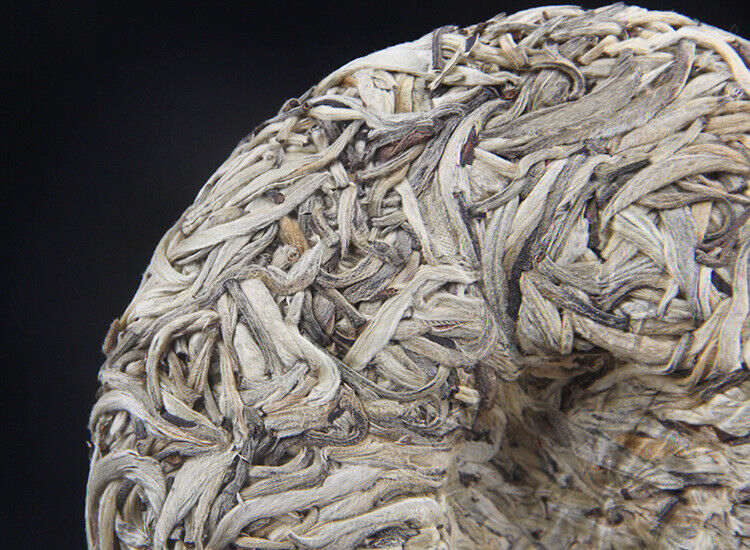 HelloYoung 200g White Tea Cake Silver Needle Yunnan White Tea Ancient Tree Pu'er Tea Cake
