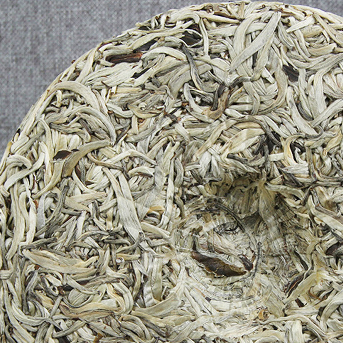 HelloYoung Single Bud Old Tea Ancient Tree White Silver Needle Healthy Care Cha Pu erh Tea