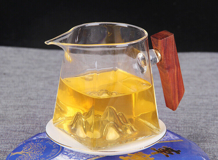 HelloYoung 357g Yunnan Puer Raw Tea 普洱生茶 古六大茶山之首革登青饼早春古树茶生普357g