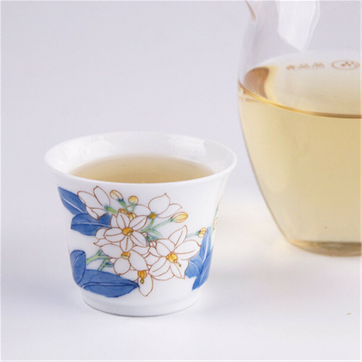 HelloYoung White Tea Loose Leaf Chinese Organic Bai Hao Yin Zhen Silver Needle Buds