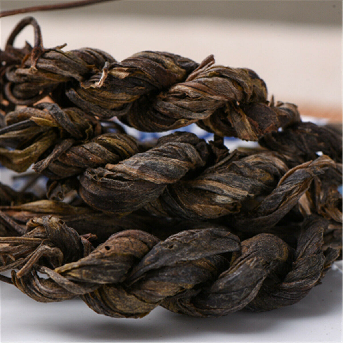 HelloYoung Yunnan Snowy Handmade Plait  Puer Tea Raw Pu-Erh Tea Healthy Food Puer Green Tea