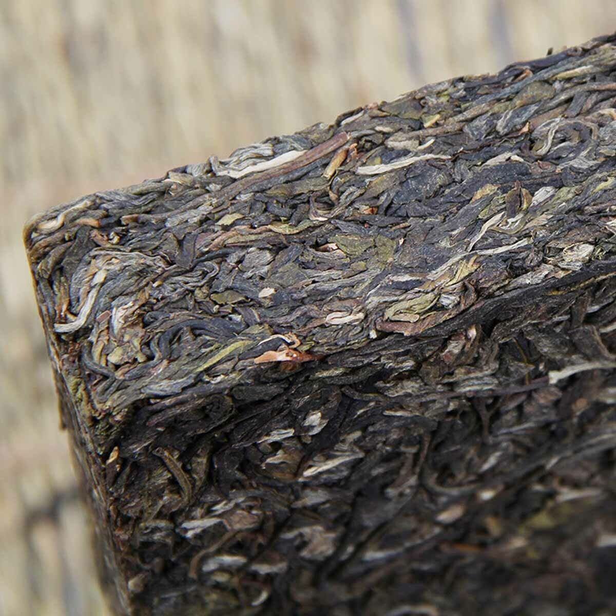 HelloYoung Chinese High Quality Sheng Pu-erh Brick Green Food Cha Puer Old Tree Tea 1kg