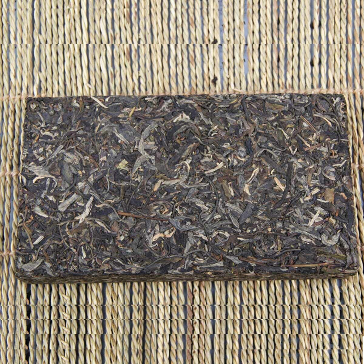 HelloYoung Chinese High Quality Sheng Pu-erh Brick Green Food Cha Puer Old Tree Tea 1kg