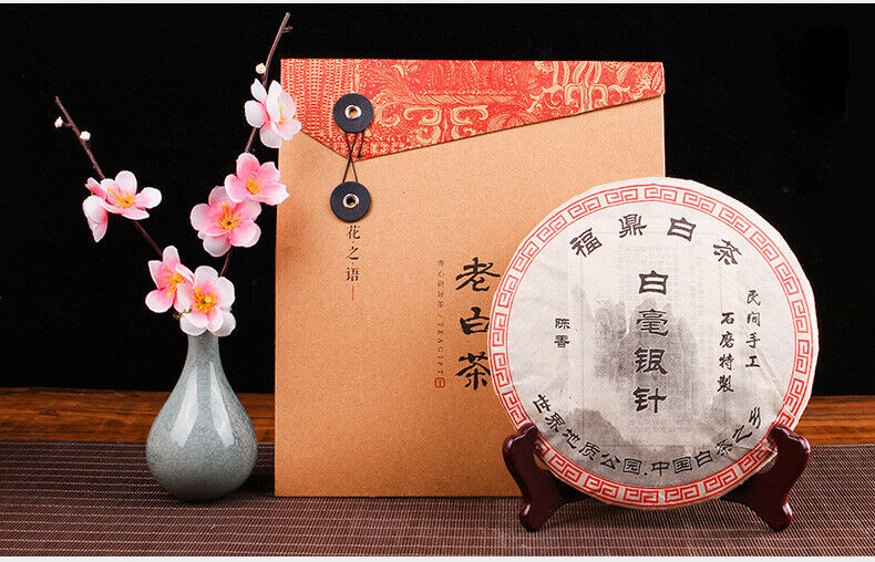 HelloYoung 300gHigh Quality Perfume White Tea Iced Tea 100% White Tea Fuding White Tea Cake
