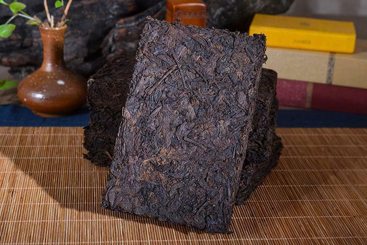 HelloYoung High Quality Cooked Puer Tea Yunnan Menghai Handmade Ripe Pu erh Tea Brick 250g