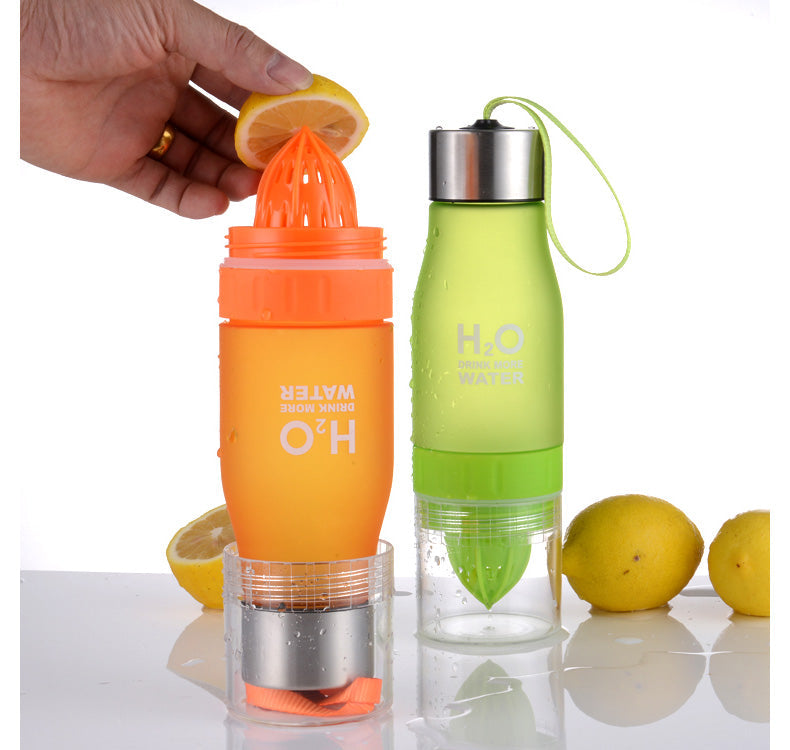 New Xmas Gift 650ml Water Bottle plastic Fruit infusion bottle Infuser Drink Outdoor Sports Juice lemon Portable Kettle