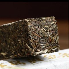 300g Old Tree Pu-erh Raw Tea Xigui Early Spring Puerh Tea Yunnan Pu'er Green Tea
