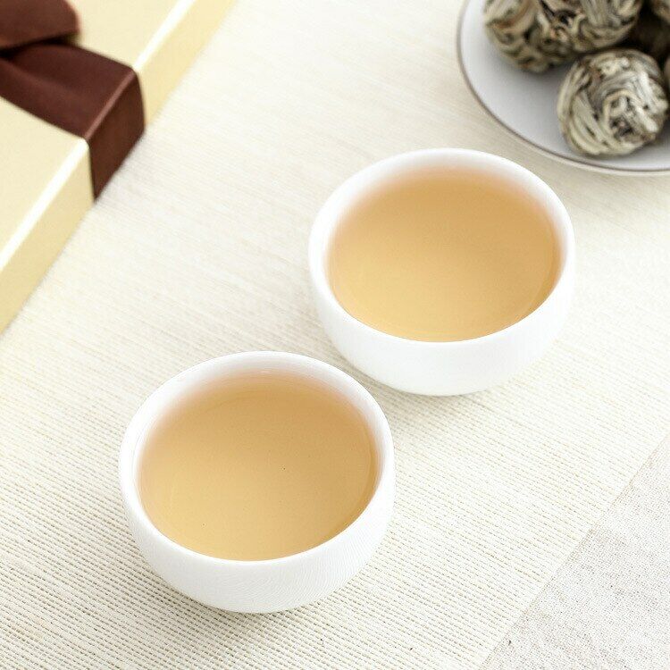 HelloYoung Yunnan High Mountain Old Tree White Tea Handmade Yue Guang Bai Dragon Ball Moon