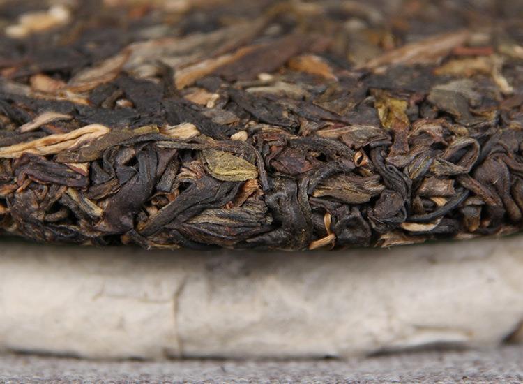 HelloYoung Yunnan Treasures Aged Pu'er Tea Nannuo Mountain Arbor Qi Zi Puer Tea 357g