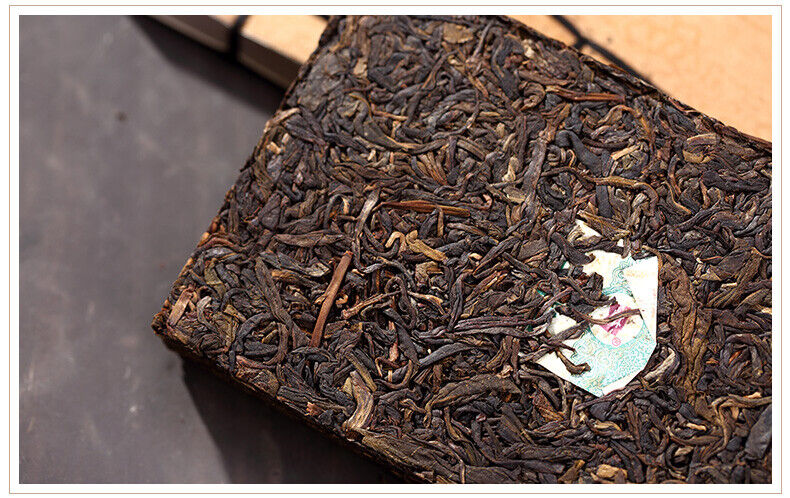 Bamboo Shell Raw Puerh Brick Tea *  Menghai Dayi Puer Tea Brick 250g Raw