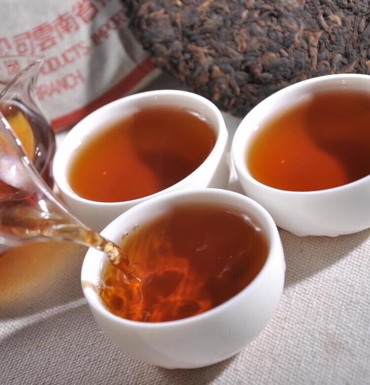 HelloYoung Yr Yunnan CNNP Zhongcha Ripe Cooked Pu'er Puer Puerh Pu-erh Tea Cake 357g