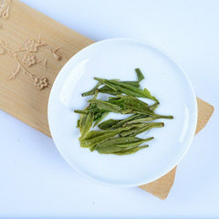 HelloYoung Genuine Chinese Longjing Tea Dragon Well Top Spring Ecology Long Jing Green Tea