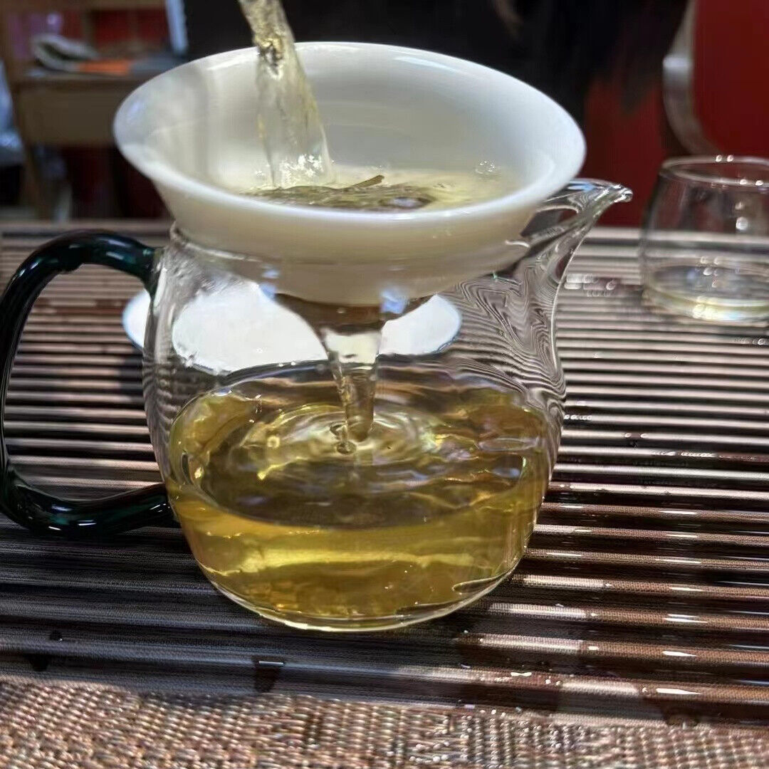 Yunnan Sheng Puerh Tea Cake 2022 Mo Nai Zhai Raw Pu-erh Tea Raw Pu'er Tea 357g
