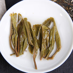 HelloYoung Yunnan Pu'er Tea Liangpin Series Haiwan Old Comrade Liangyuan Raw Cake 400g