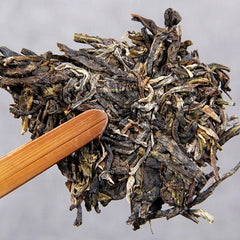 HelloYoung Yiwu Ancient Tree Pure Yunnan Treasures Sheng Puerh Tea Cha Puer Tea 357g