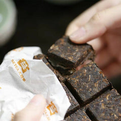 HelloYoung Pu'er Tea Cubes Amber Menghai Dayi Pu-erh Puer Tea Brick Ripe 240g/8.46oz