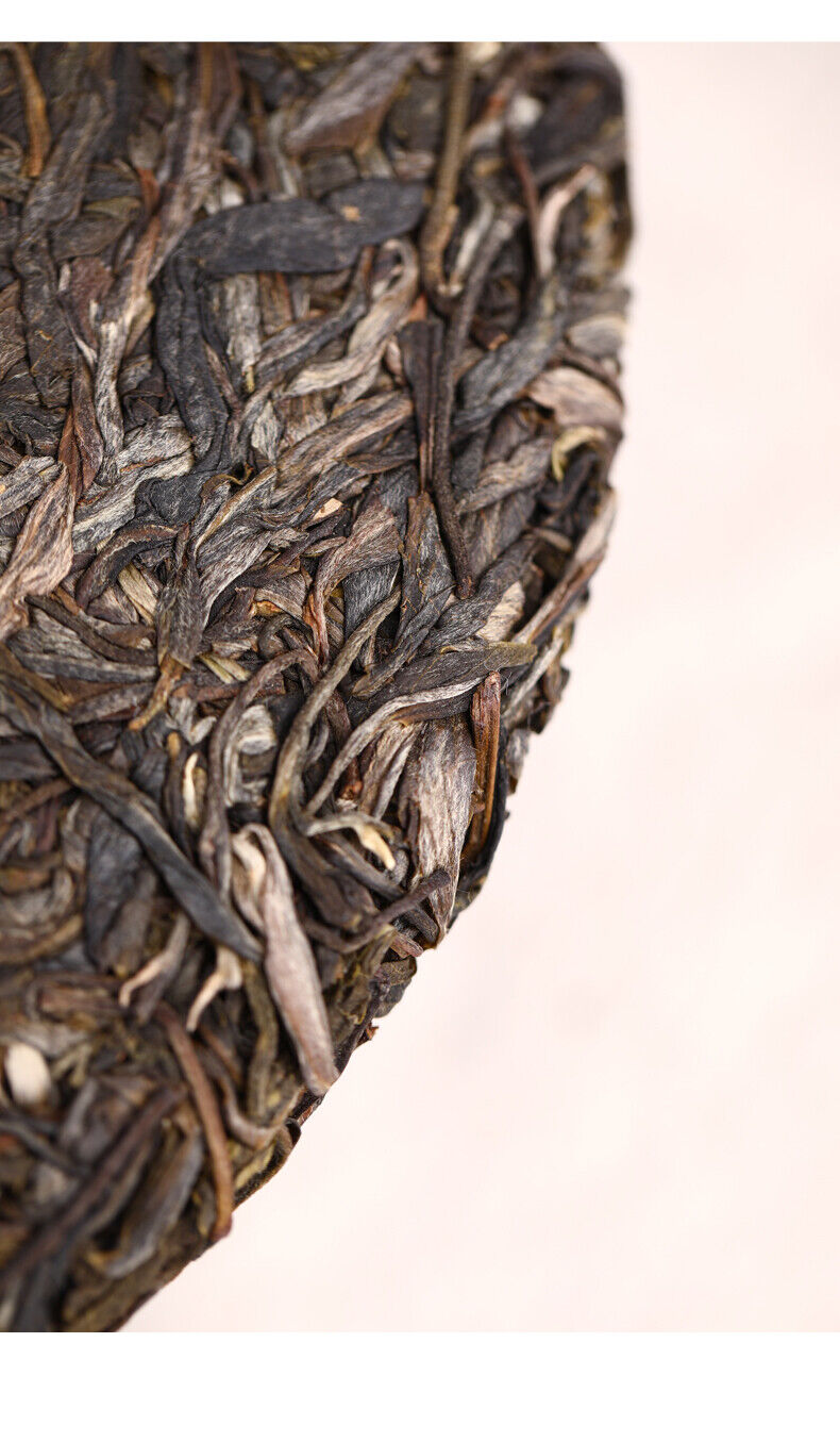 KING OF PEACOCK Laotongzhi Pu'er Tea Raw Puerh YIWU Old Tree Puer Tea 400g